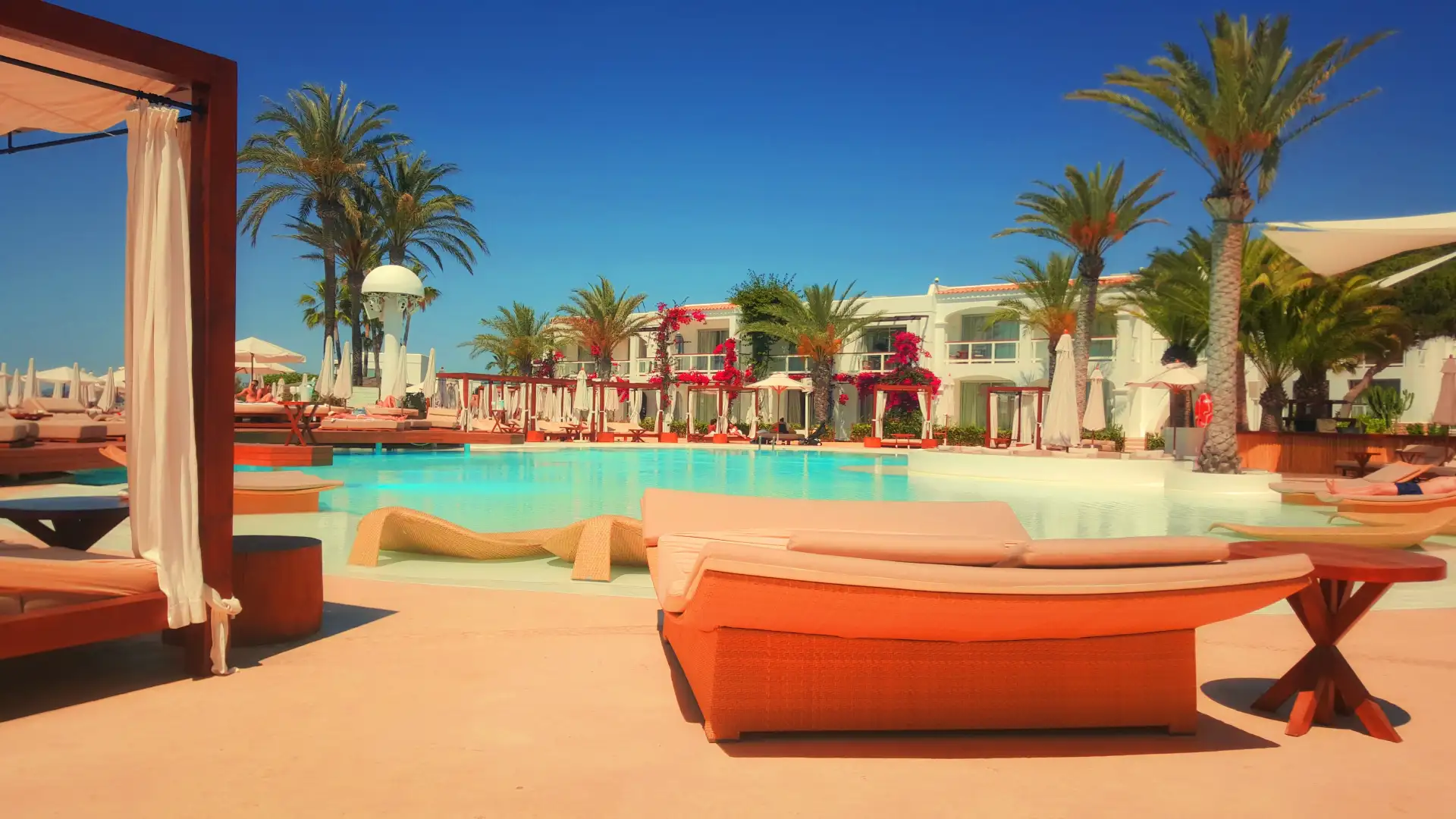 The Perfect Day by the Pool: Relaxing at Our Resort&rsquo;s Oasis